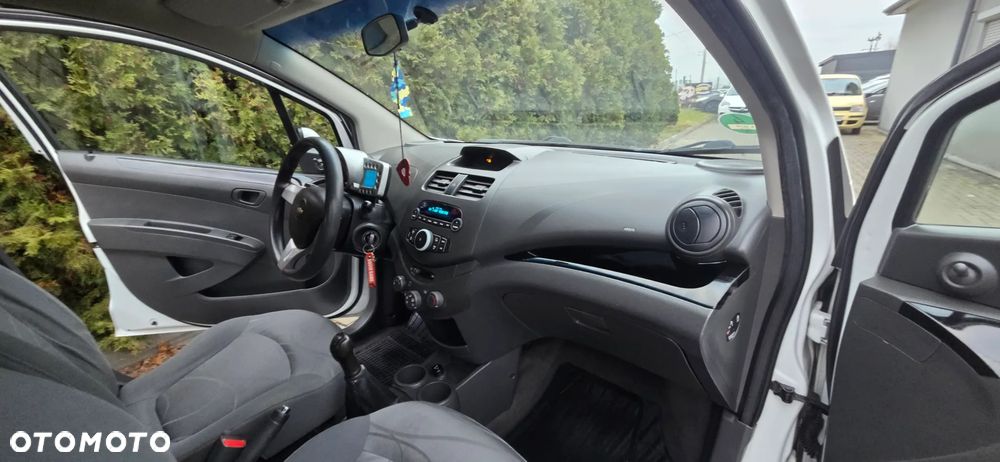 Chevrolet Spark - 35