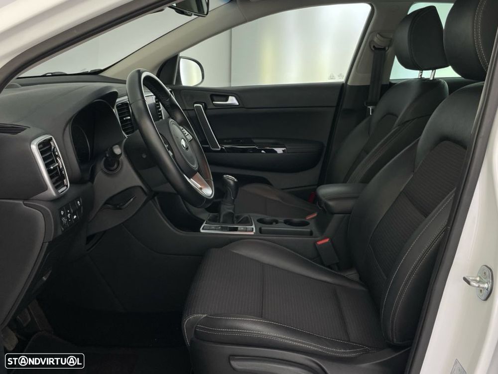 Kia Sportage 1.6 CRDI ISG MHEV GT Line — fotografia 11