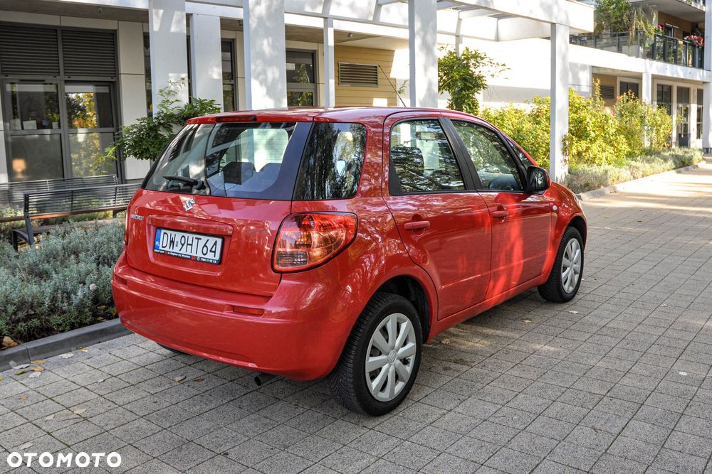 Suzuki SX4 1.5 Streetline 4x2 Classic - 4