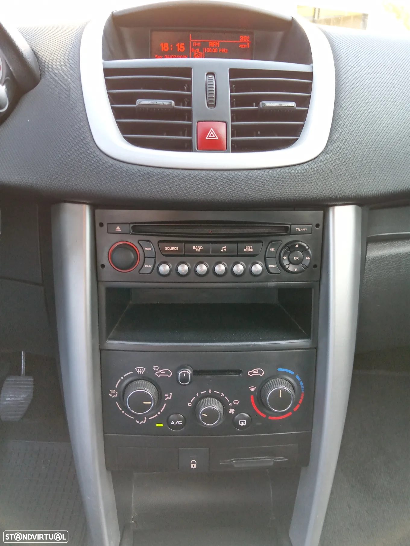 Peugeot 207 1.4 16V Trendy - 7