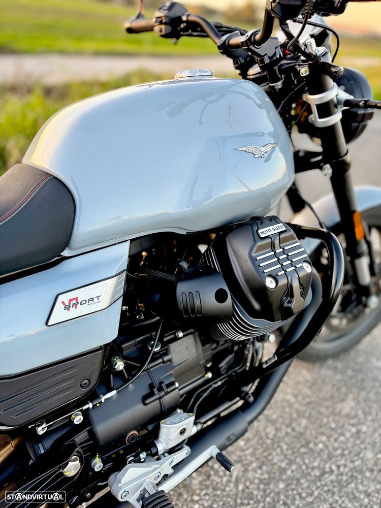 Moto Guzzi V7 Sport - 2