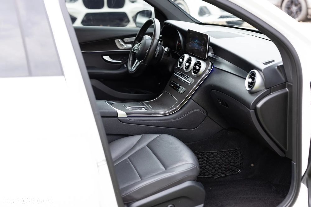 Mercedes-Benz GLC 300 4Matic 9G-TRONIC - 12