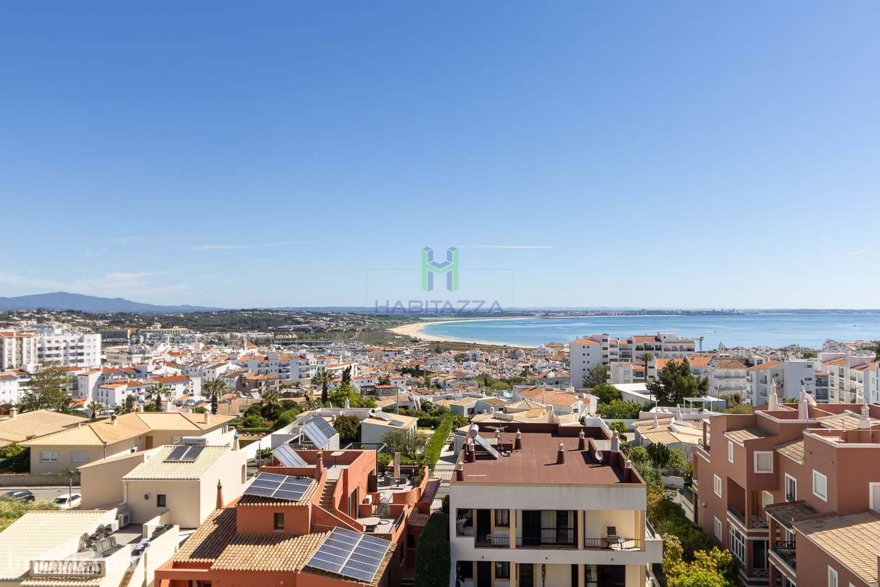 Apartamento T2, Último Andar, Vista Mar e Serra, em zona central de La - Grande imagem: 2/23