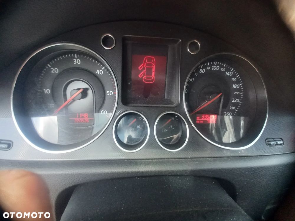Volkswagen Passat 2.0 TDI Comfortline - 9