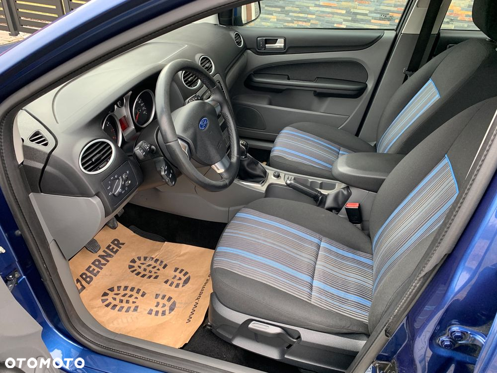 Ford Focus 1.6 Ti-VCT Titanium - 6