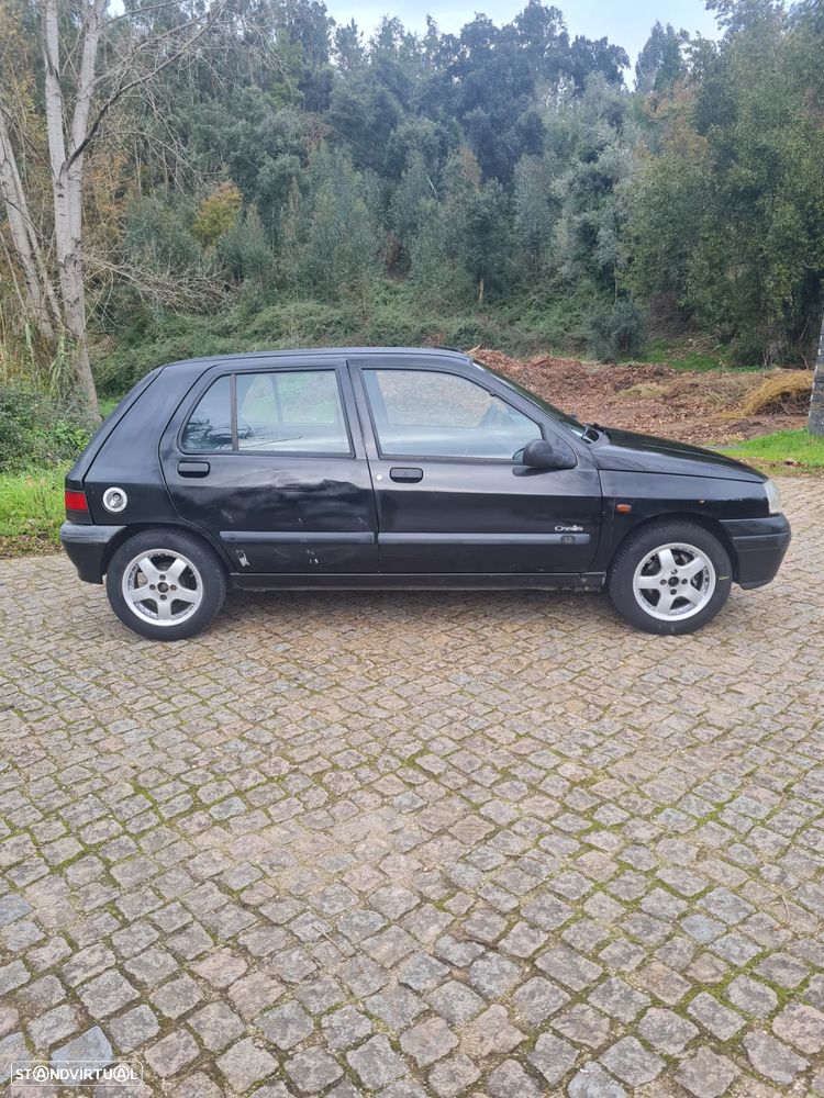 Renault Clio 1.2 Oasis - 5