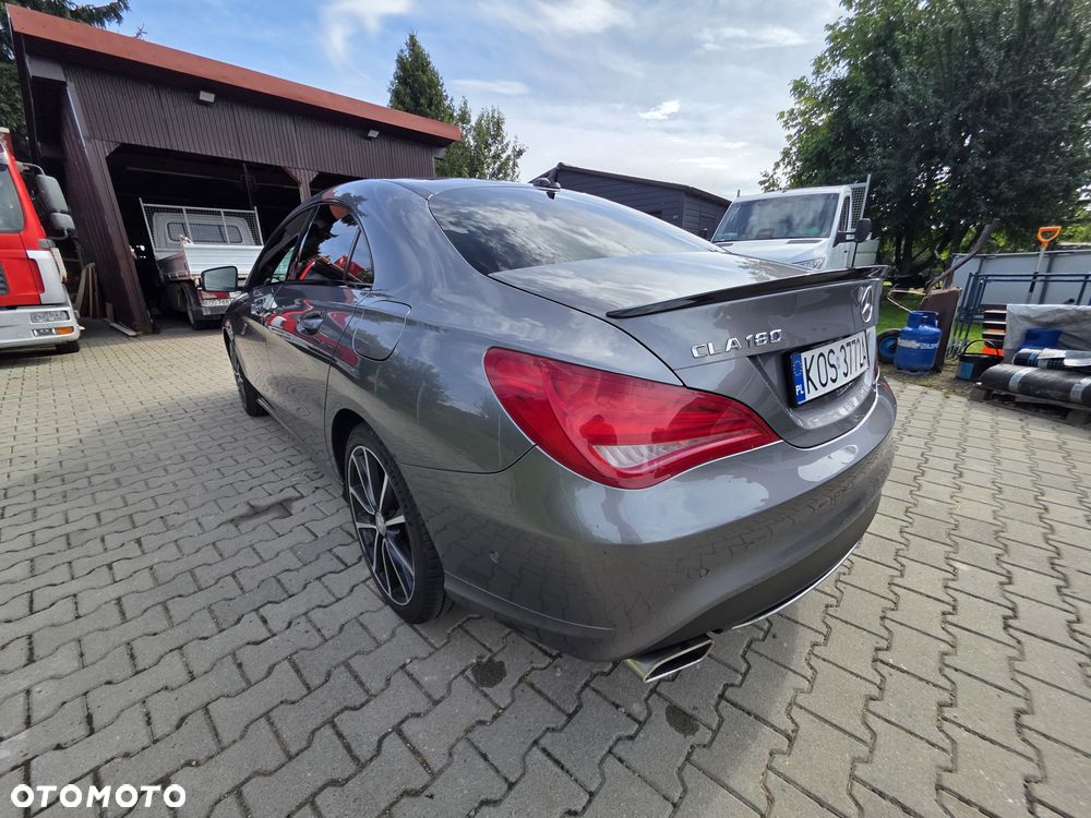 Mercedes-Benz CLA 180 - 9