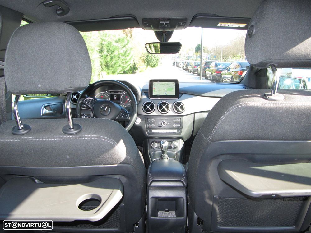 Mercedes-Benz B 180 d Urban - 27