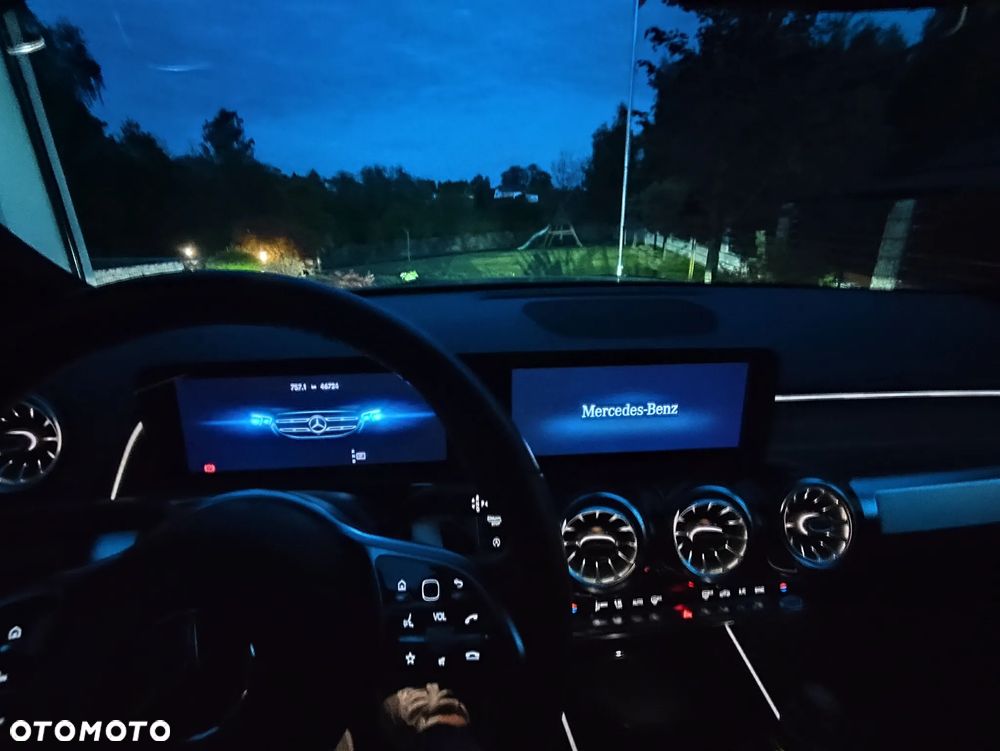 Mercedes-Benz GLB 250 4Matic 8G-DCT Progressive - 34