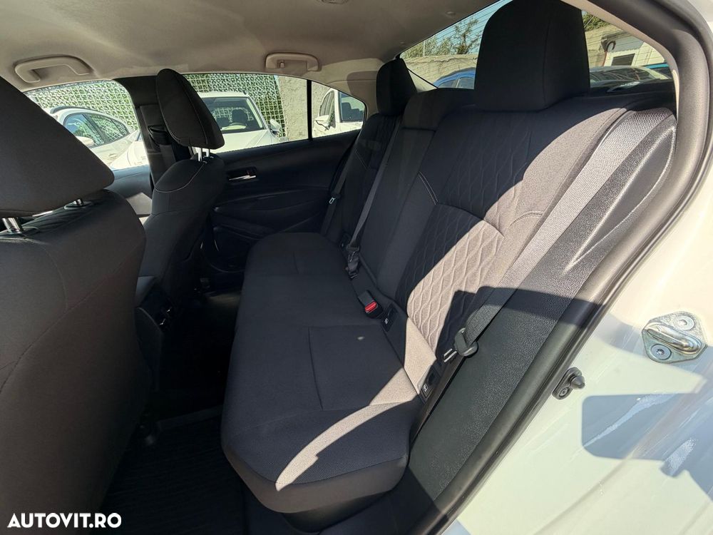 Toyota Corolla 1.8 HSD Dynamic - 17