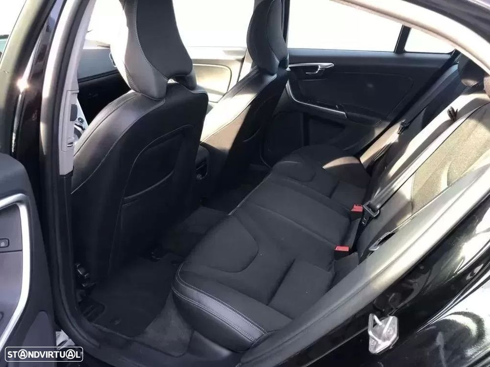 Volvo S60 2.0 D2 Kinetic Geartronic - 8