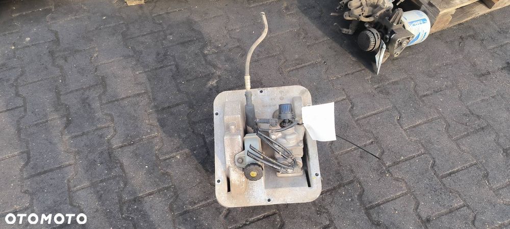 ZAWÓR POWIETRZA MERCEDES - BENZ ATEGO 2528L A9702940001 - 1