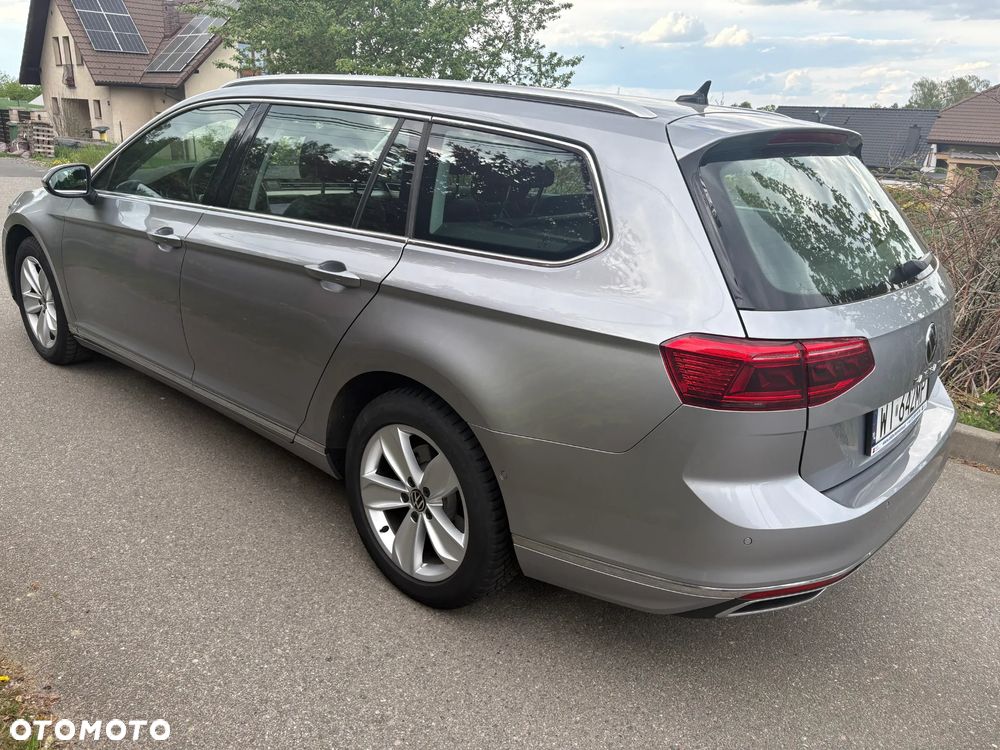 Volkswagen Passat 2.0 TDI EVO Elegance DSG - 9