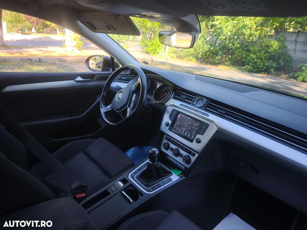 Volkswagen Passat 2.0 Blue TDI SCR Exclusive - 9