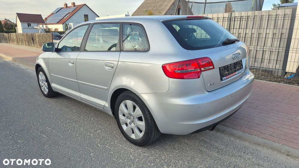 Audi A3 Sportback 1.6 Ambiente - 3