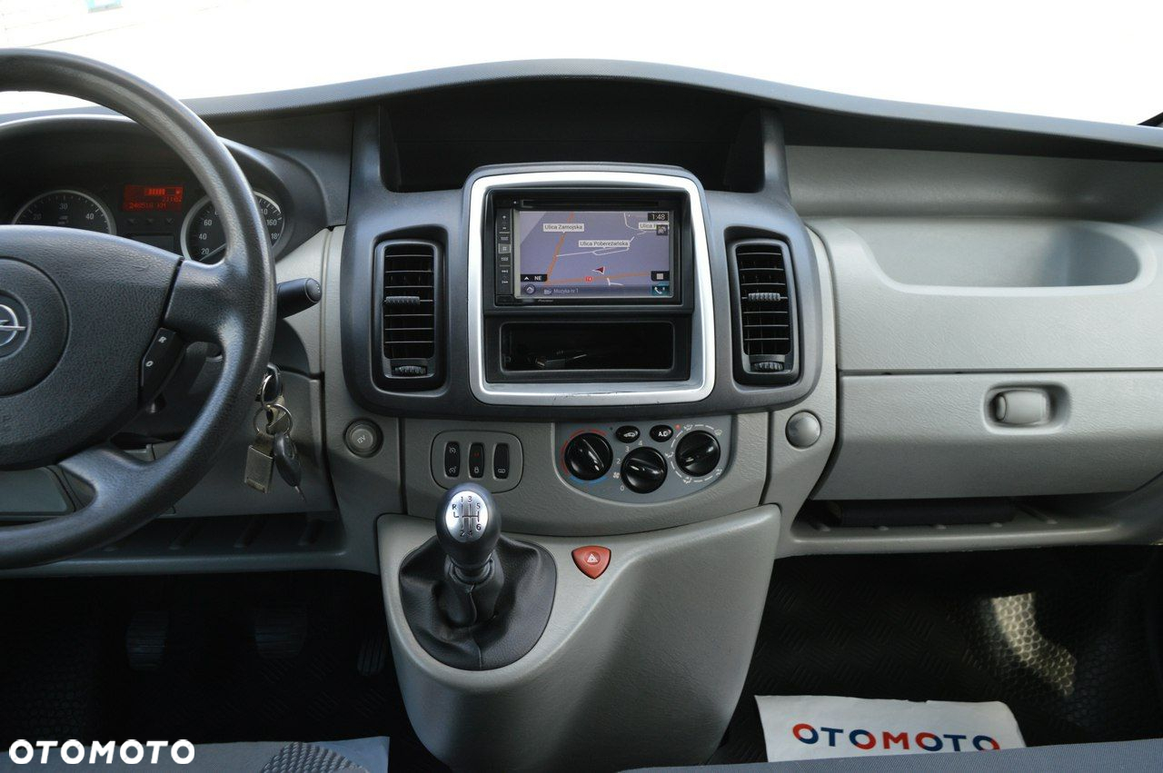 Opel Vivaro - 20