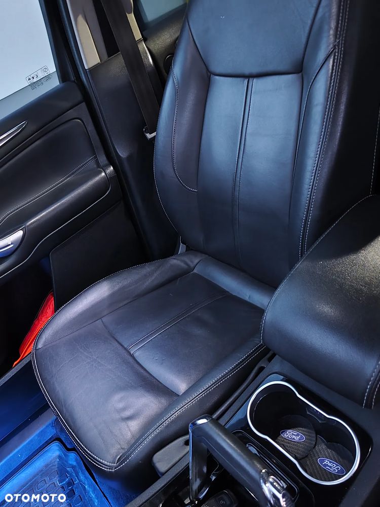 Ford S-Max - 16