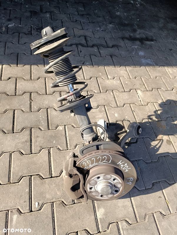 MERCEDES W204 2.2 CDI ZWROTNICA PRAWA PRZÓD PRZEDNIA WAHACZ - 1