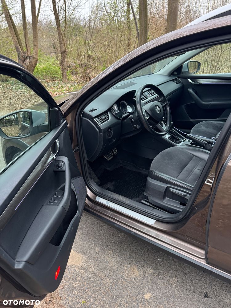 Skoda Octavia 2.0 TDI 4x4 DSG Scout - 18