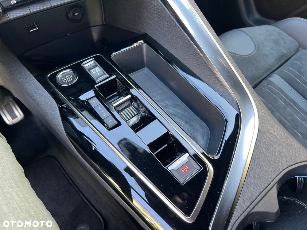 Peugeot 3008 1.2 PureTech GT S&S EAT8 - 18