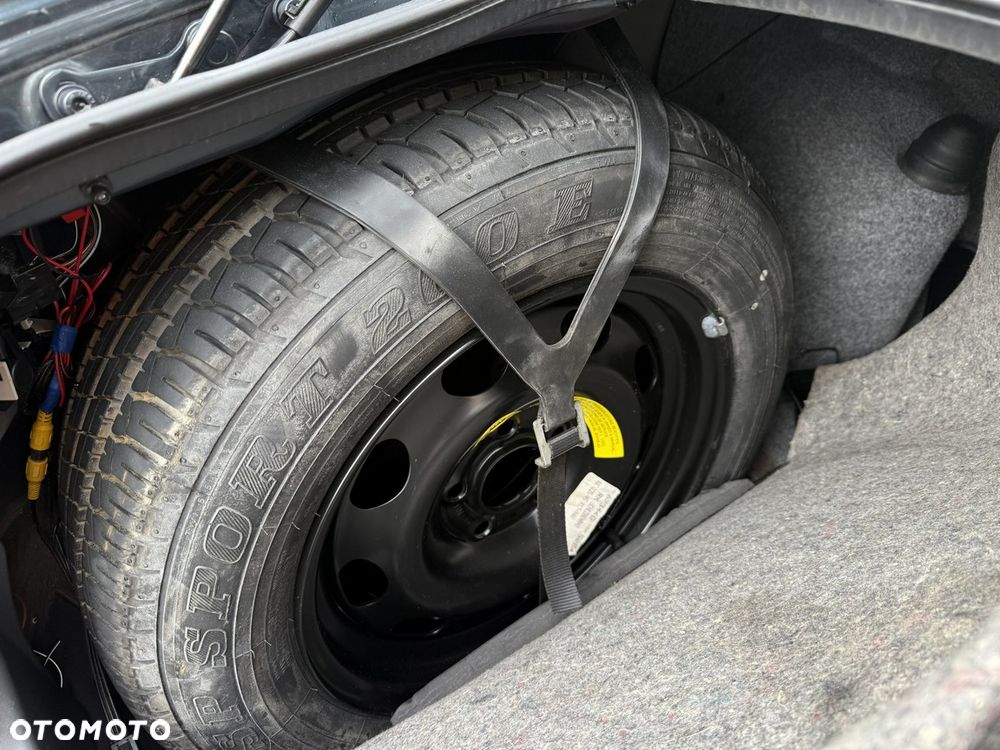 Opel Omega 3.0 Executive - 35