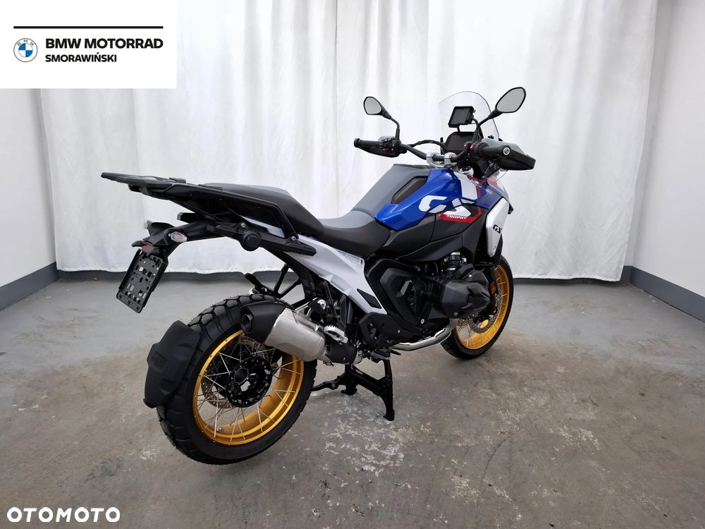 BMW R - 8