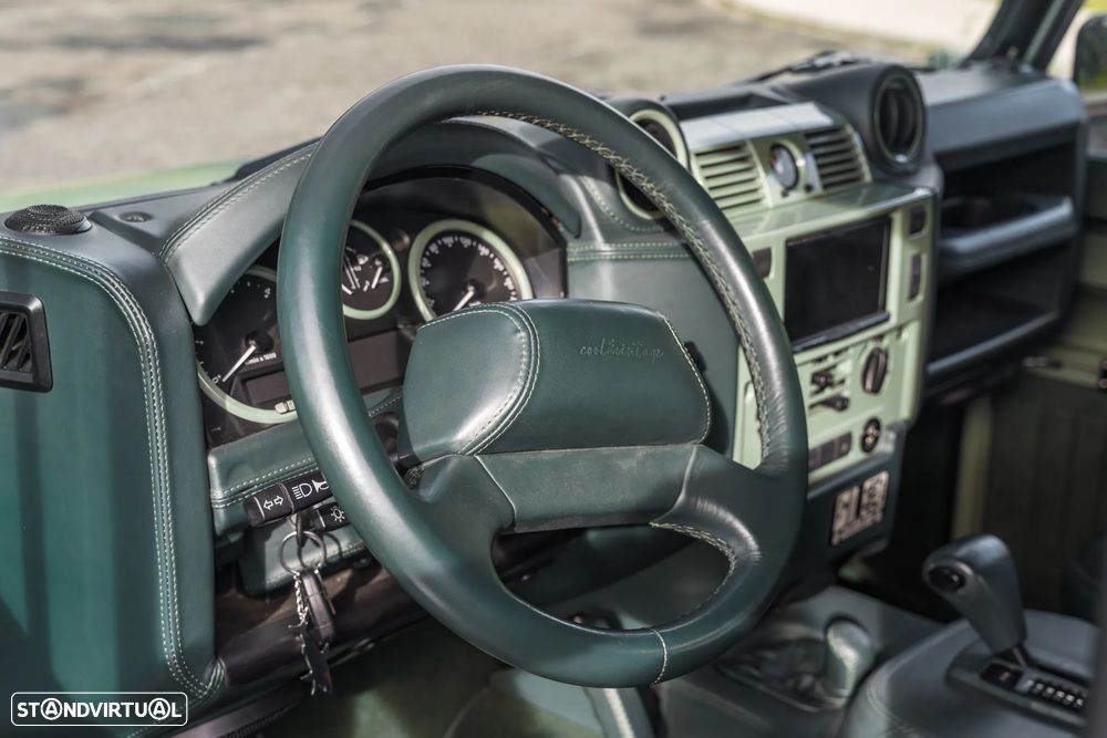 Land Rover Defender - 17