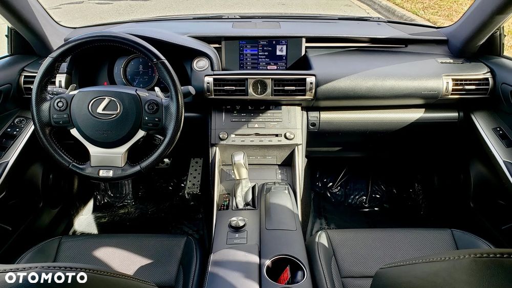 Lexus IS - 22