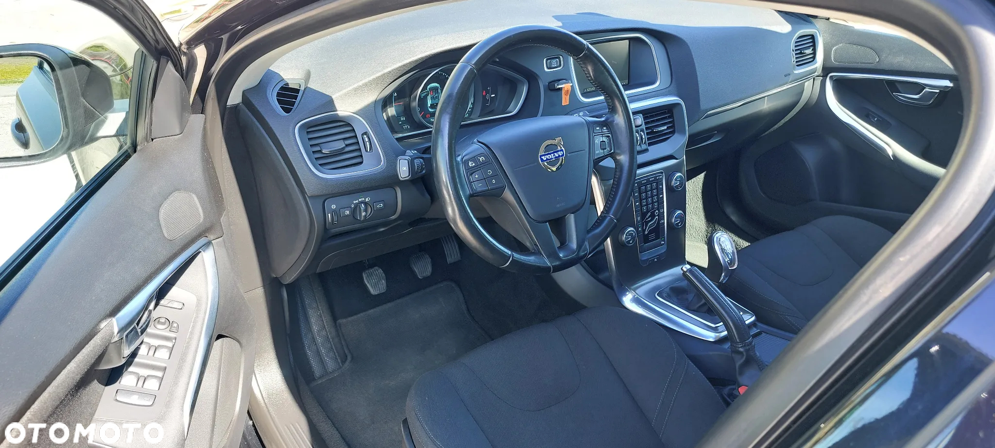 Volvo V40 D2 Kinetic - 13