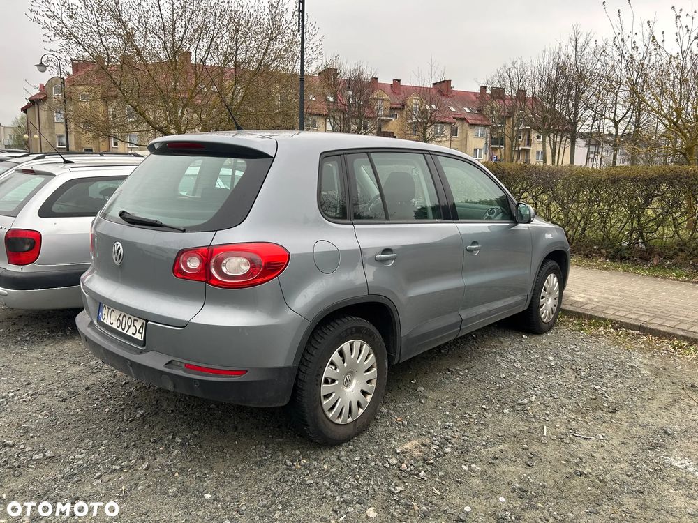 Volkswagen Tiguan - 1