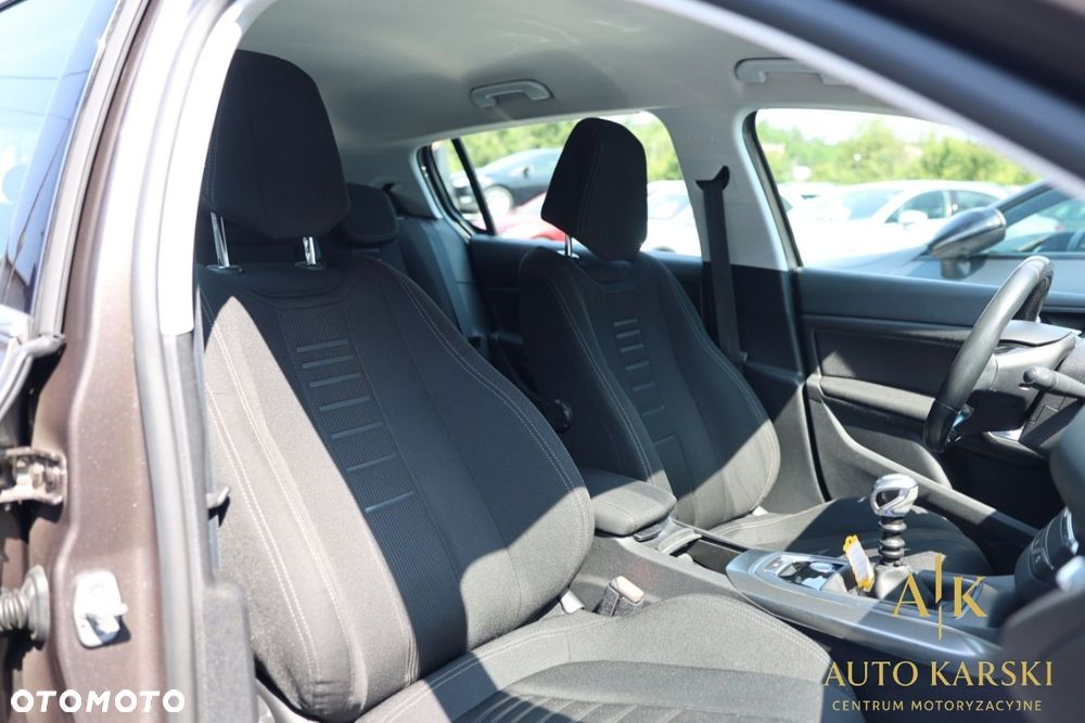 Peugeot 308 - 35