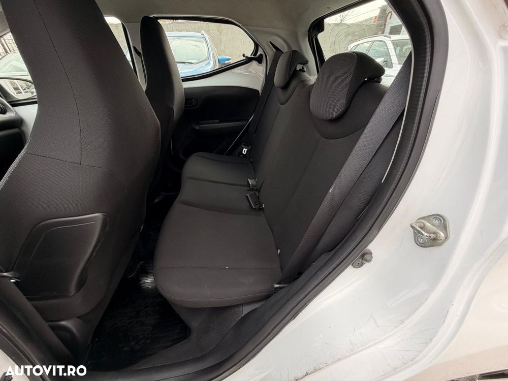 Toyota Aygo 1.0 VVY-I 5 usi X-connect - 13