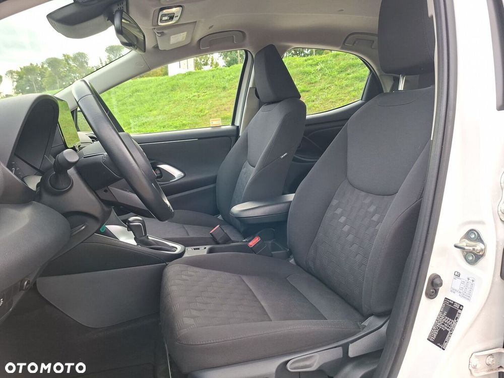 Toyota Yaris - 10