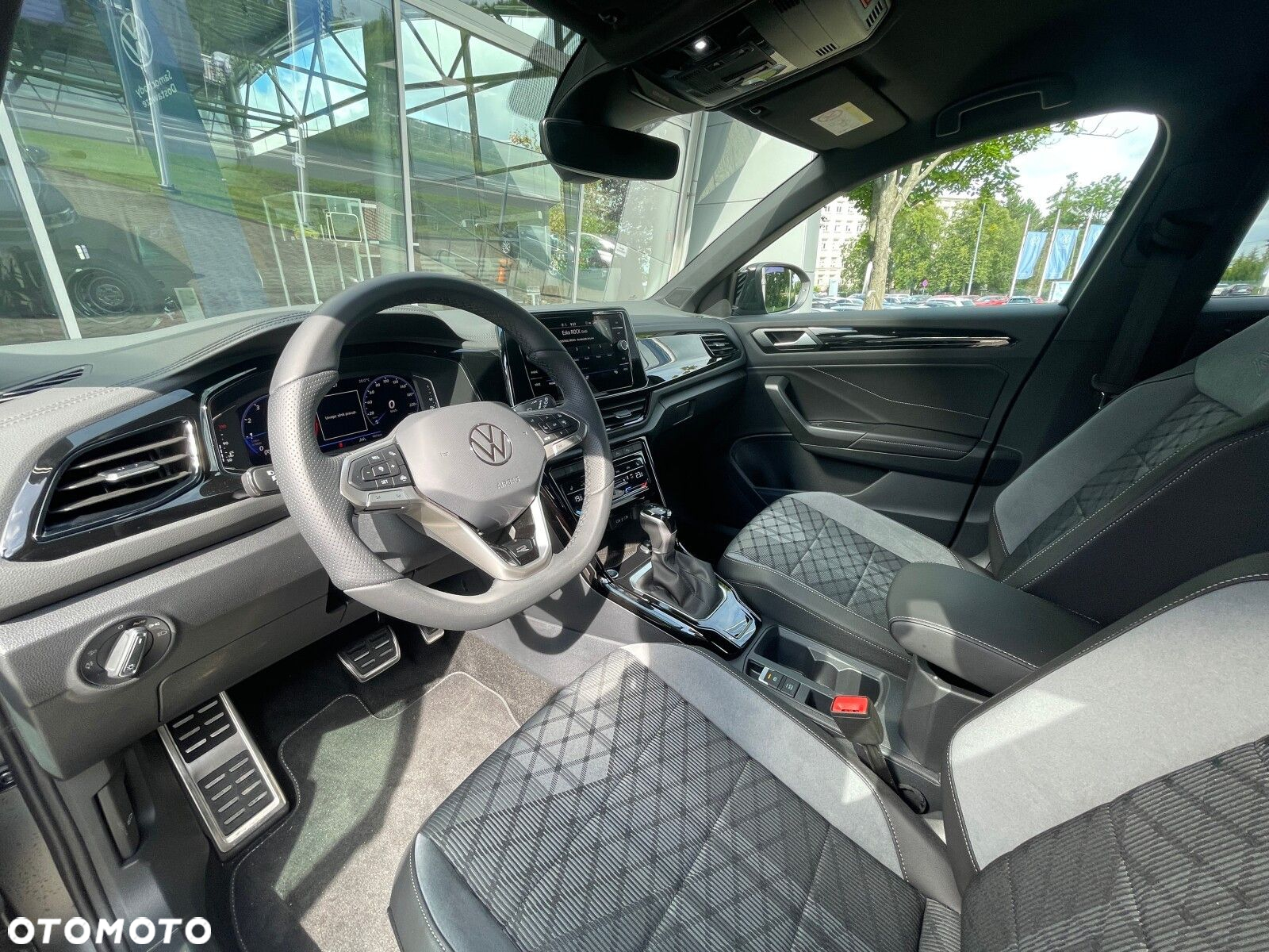 Volkswagen T-Roc 1.5 TSI R-Line Plus DSG - 12