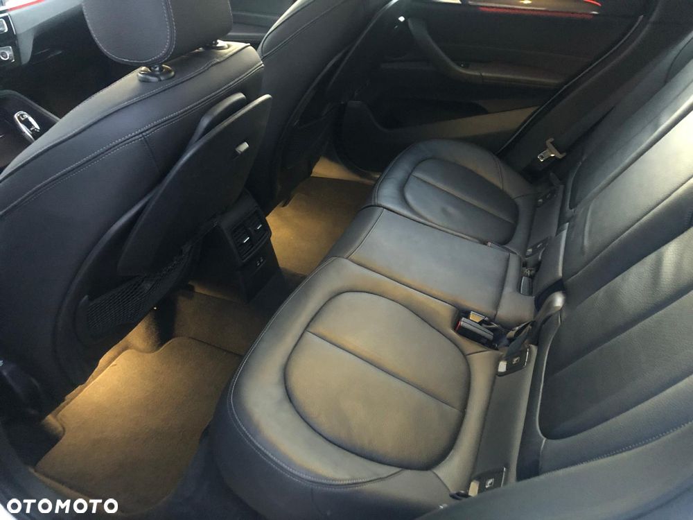 BMW X1 sDrive18d xLine - 10