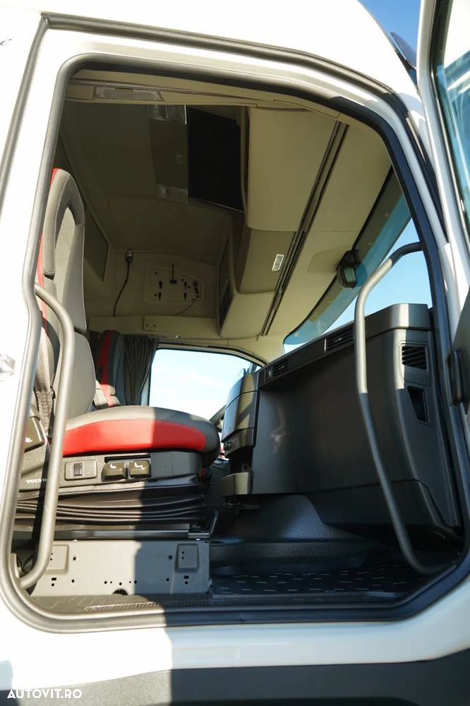 Volvo FH 500 / TANDEM 120 M3 / RIDICABIL / I-PARK COOL / + CAPOTĂ FRESH / PUNTE RIDICABILĂ / SAF / PODEA REZISTENTĂ - 30