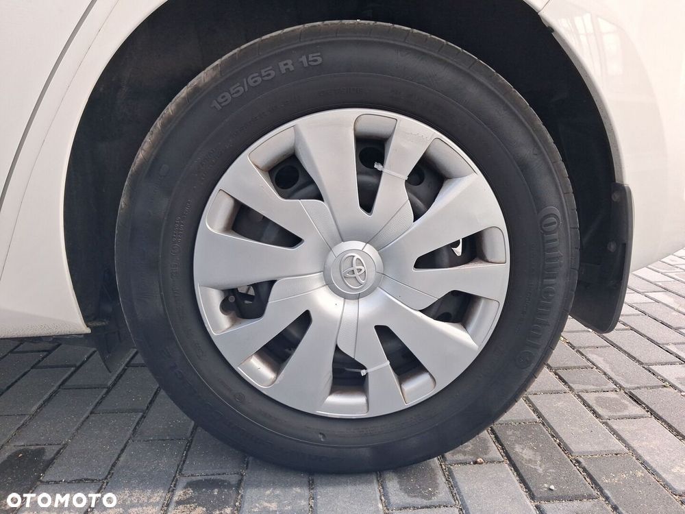 Toyota Auris 1.33 VVT-i Active - 23