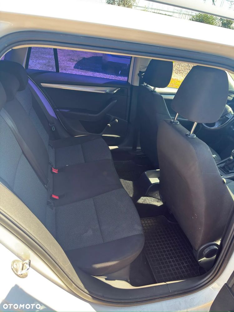 Skoda Octavia 1.6 TDI Ambiente - 12
