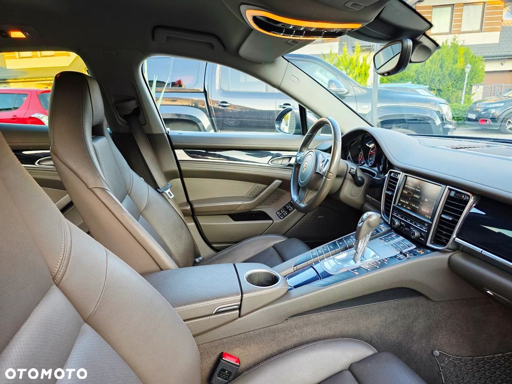 Porsche Panamera Diesel - 25