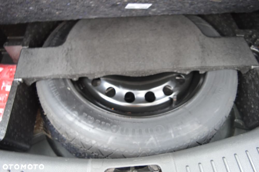 Ford Kuga 2.0 TDCi 4x4 Titanium - 13