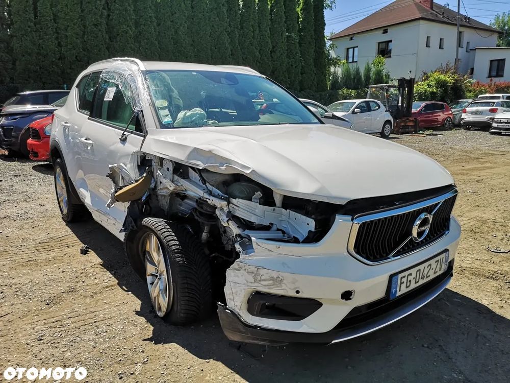 Volvo XC 40 D4 AWD Geartronic Momentum - 13