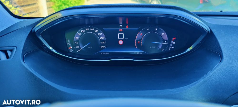 Peugeot 3008 1.5 BlueHDI 130 S&S EAT8 Allure - 11