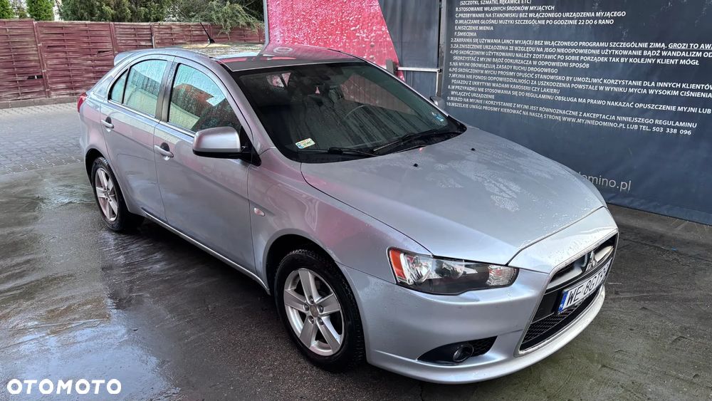 Mitsubishi Lancer 1.5 Invite - 4