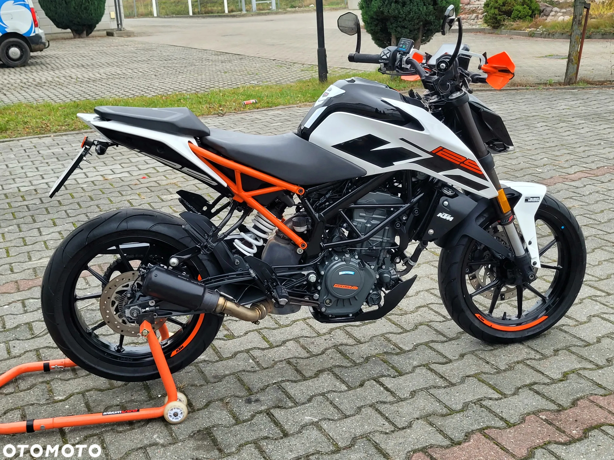 KTM Duke - 15