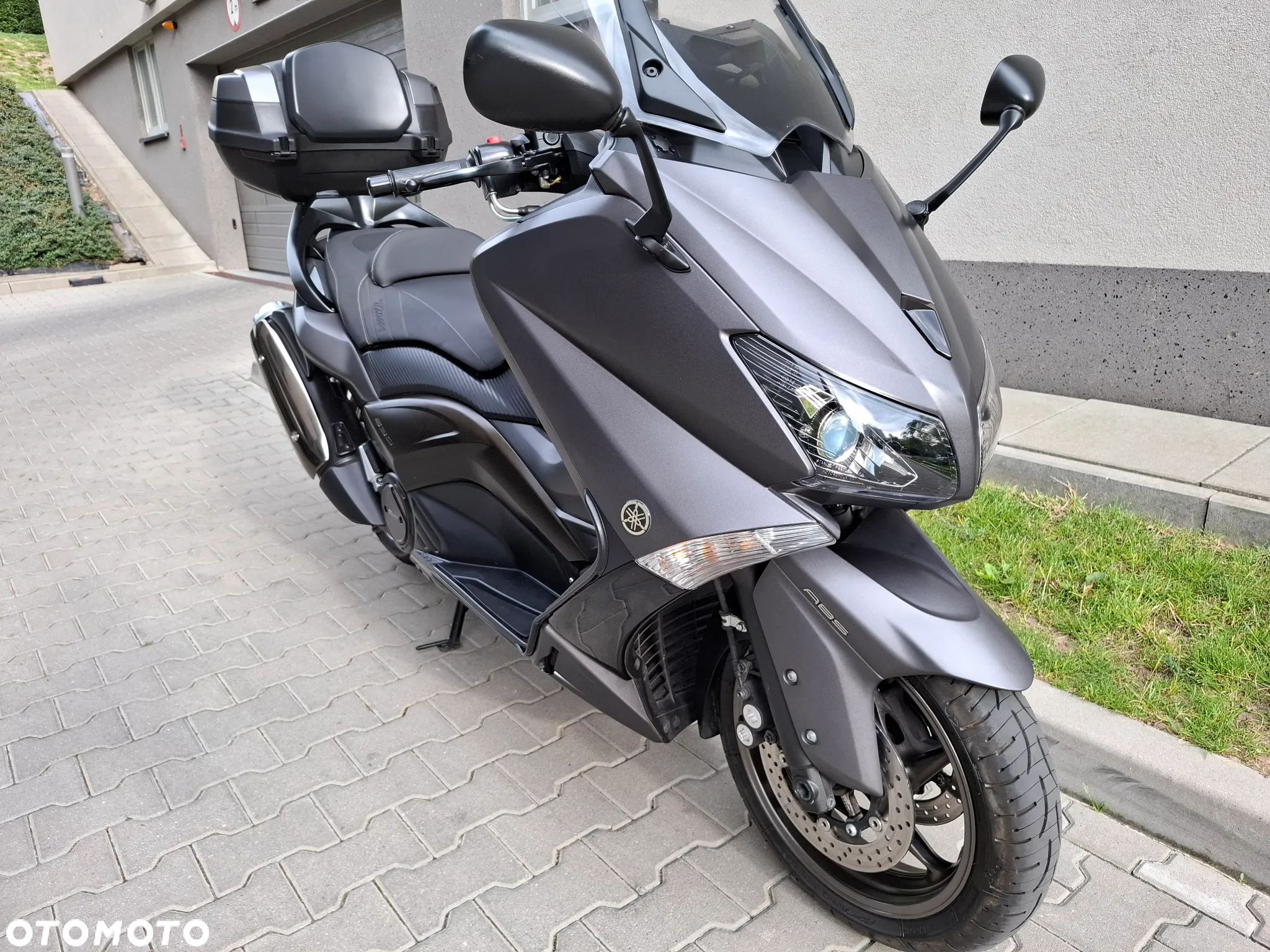 Yamaha Tmax - 24