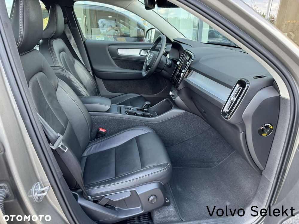 Volvo XC 40 T3 Momentum Pro - 16