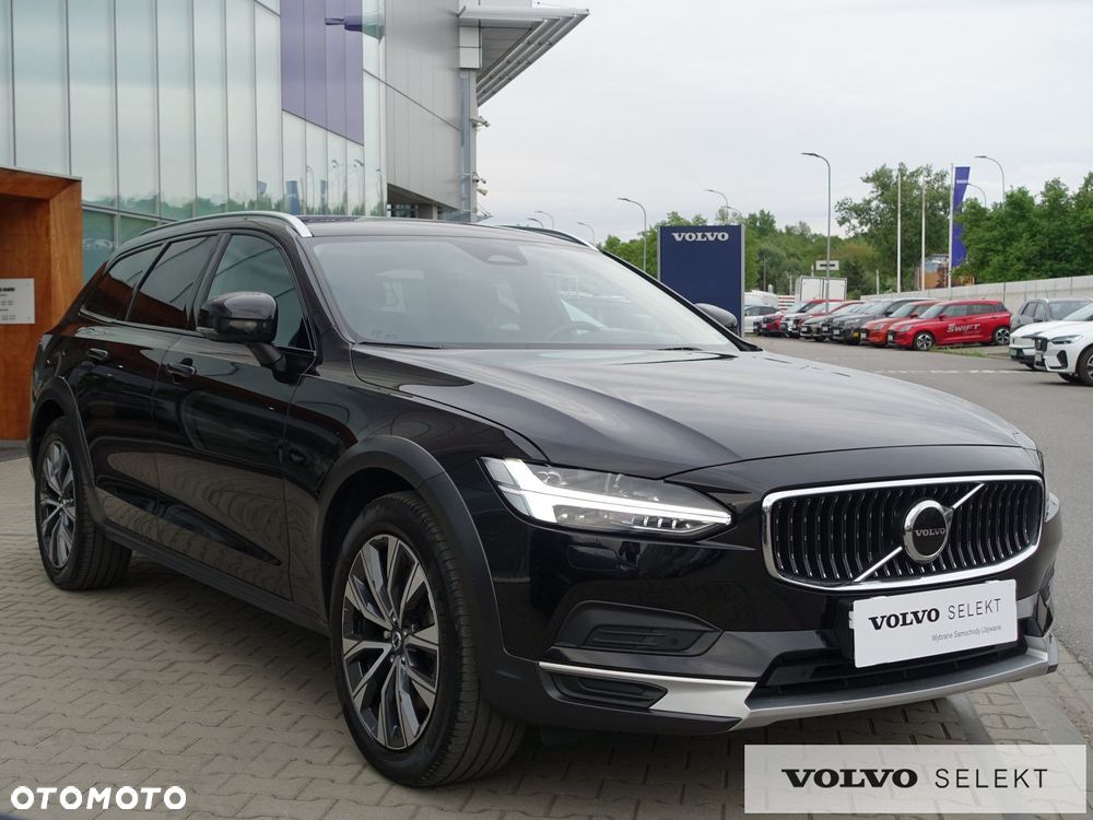 Volvo V90 Cross Country - 4