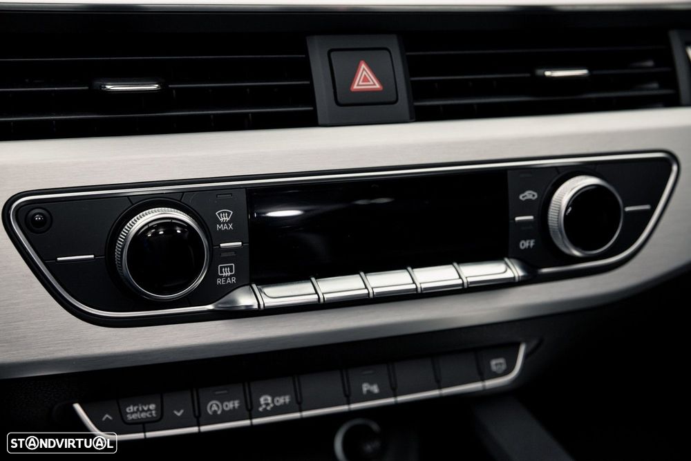 Audi A5 Cabrio 40 TFSI S tronic S line - 40