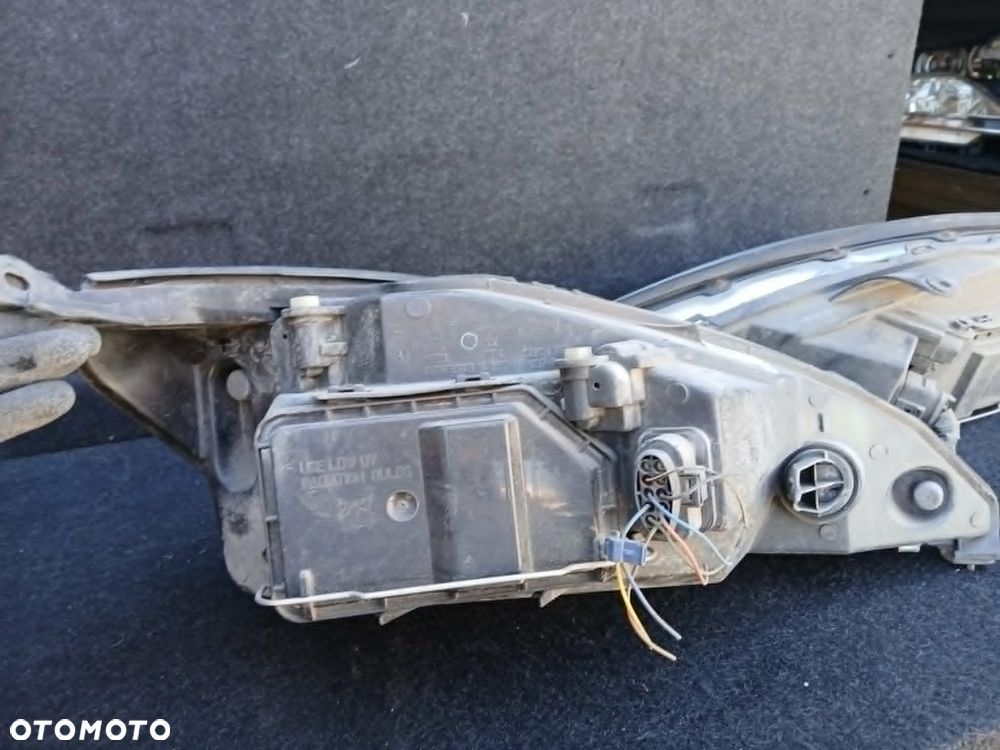 Ford Focus Mk1 lampa przednia lewa, prawa - 5