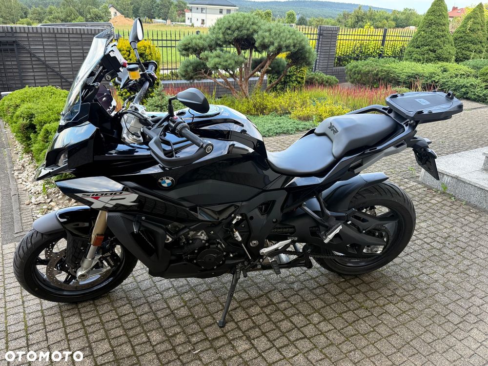 BMW XR - 1